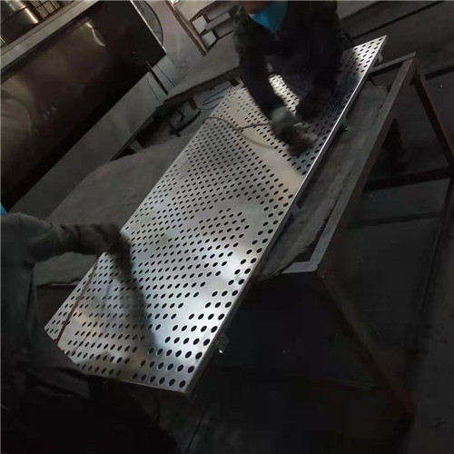 管家婆三期必开一期精准的意思